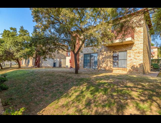 2 BEDROOM APARTMENT TO LET IN KENGIES